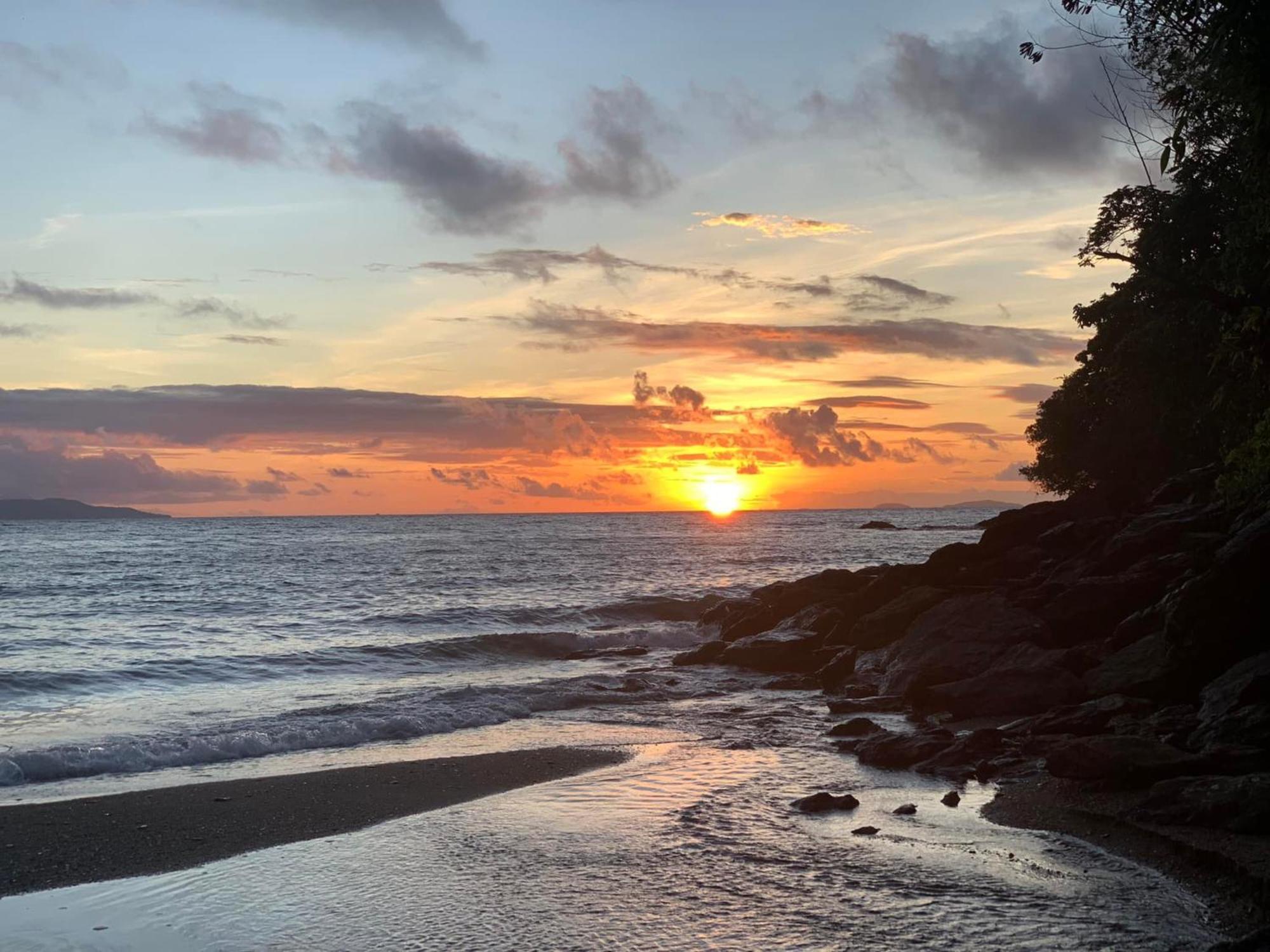 Badladz Beach And Dive Resort Puerto Galera Εξωτερικό φωτογραφία